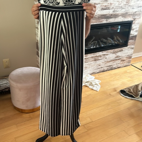 Stetchy wide pants - Picture 2 of 2